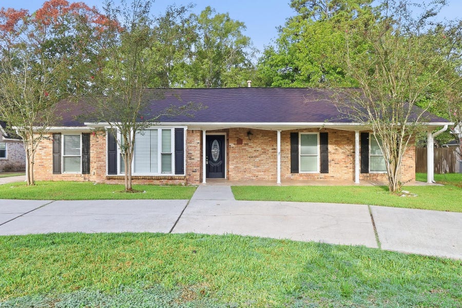 Property photo for 672 Ravensworth Drive, Conroe, TX