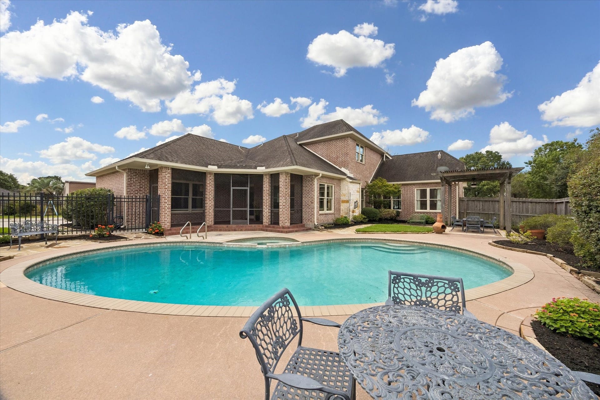 2103 Airline Drive, Friendswood, TX 77546 2103 Airline Drive, Friendswood, TX 77546