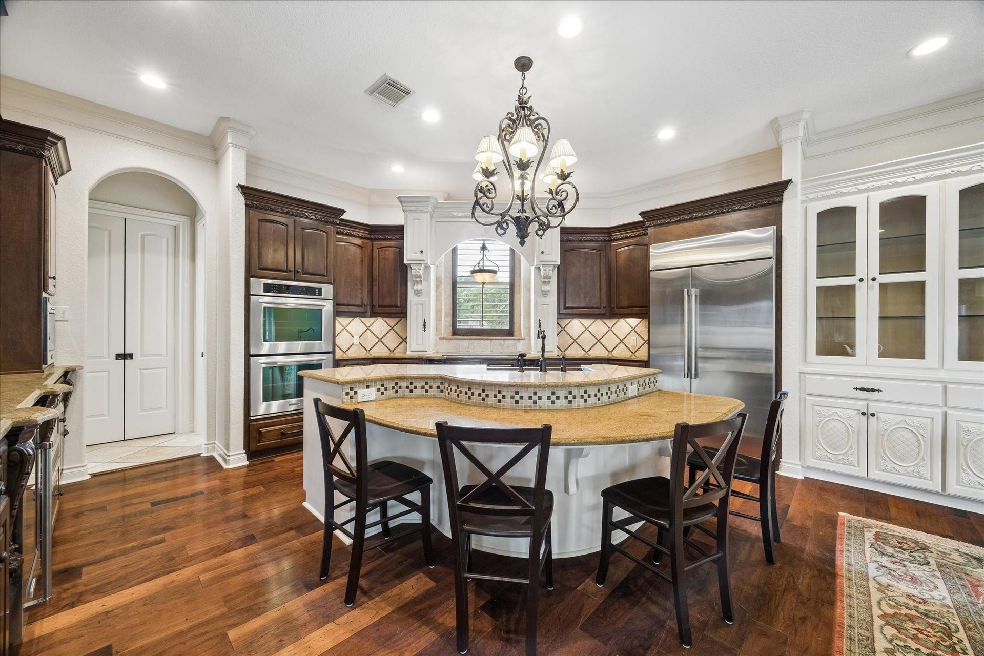 2103 Airline Drive, Friendswood, TX 77546 2103 Airline Drive, Friendswood, TX 77546