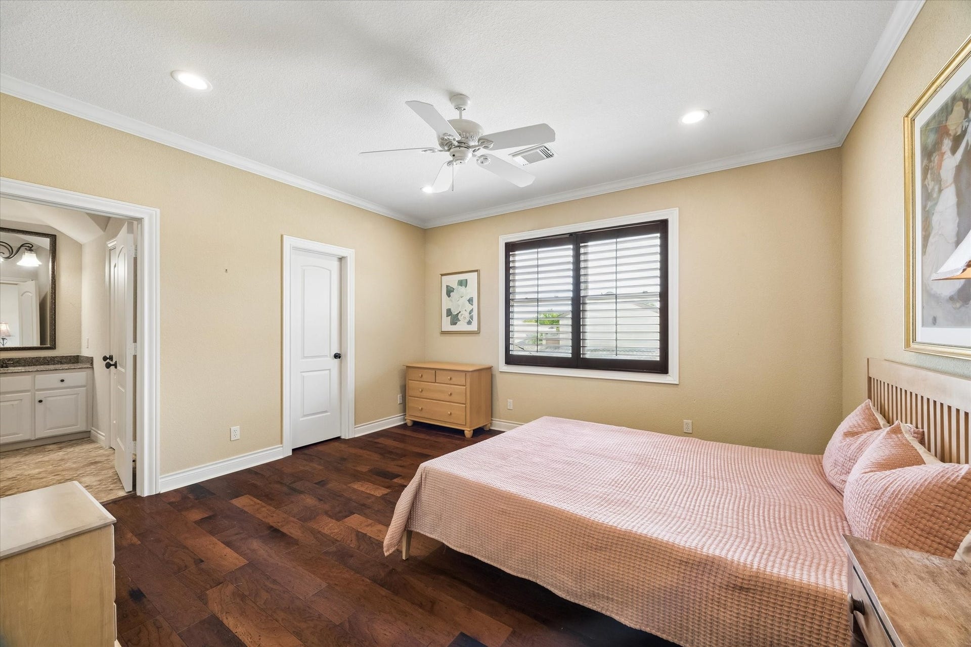 2103 Airline Drive, Friendswood, TX 77546 2103 Airline Drive, Friendswood, TX 77546