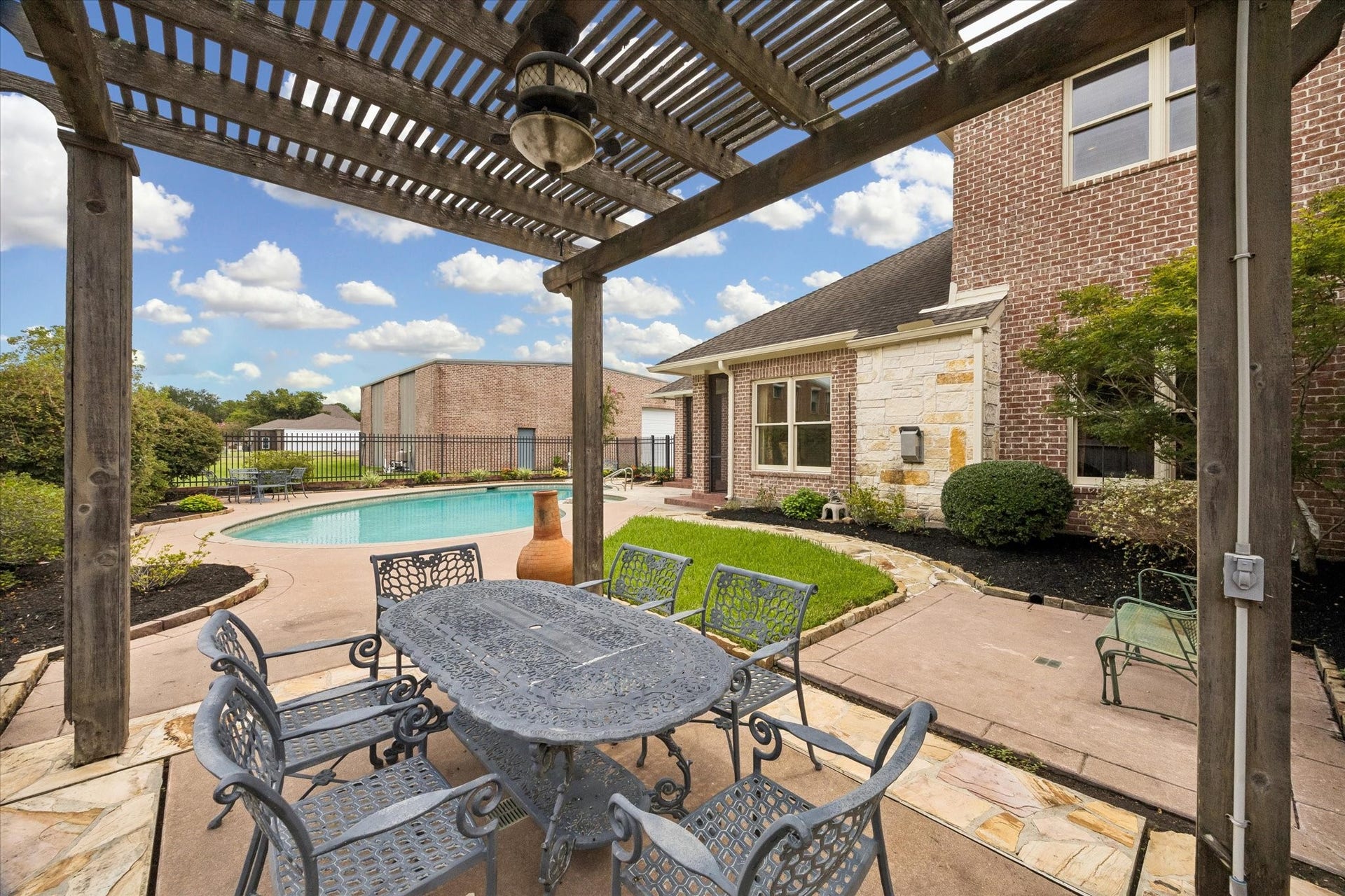 2103 Airline Drive, Friendswood, TX 77546 2103 Airline Drive, Friendswood, TX 77546