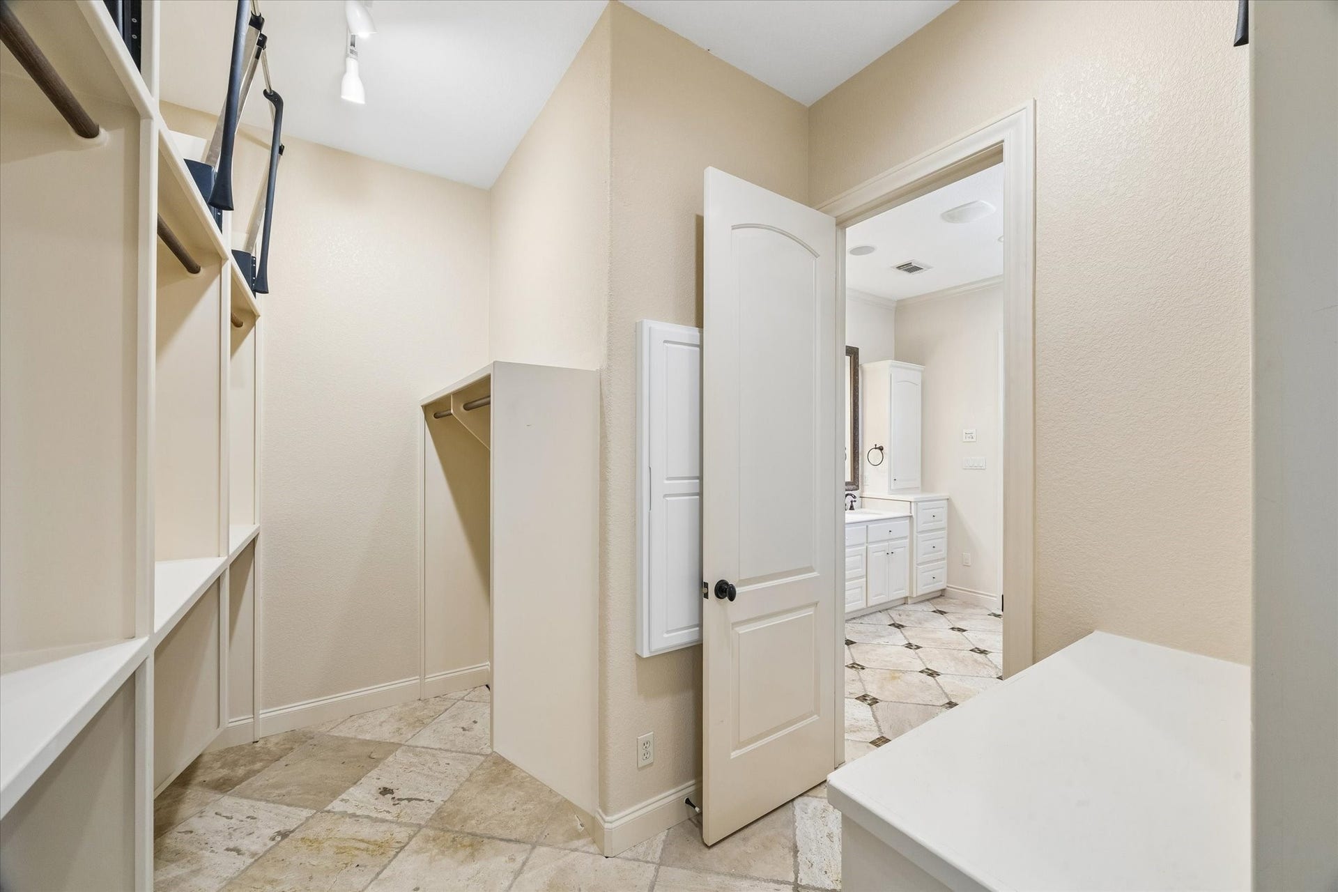 2103 Airline Drive, Friendswood, TX 77546 2103 Airline Drive, Friendswood, TX 77546
