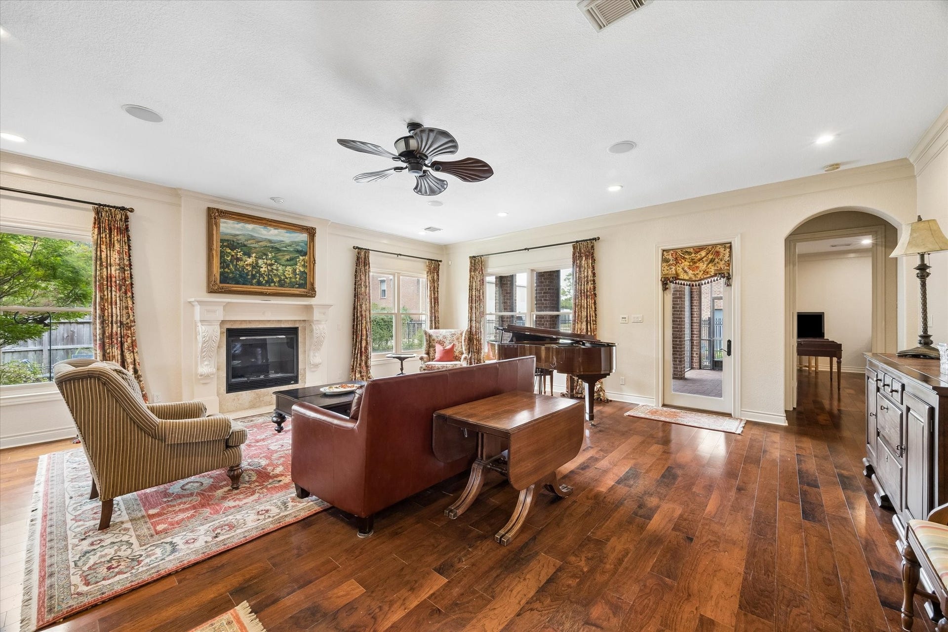 2103 Airline Drive, Friendswood, TX 77546 2103 Airline Drive, Friendswood, TX 77546