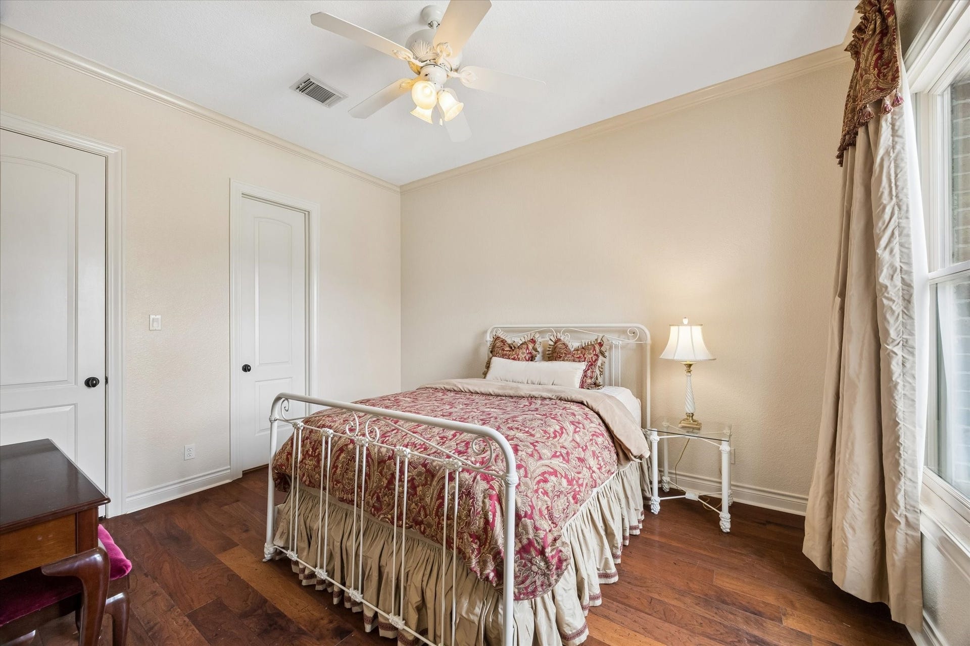 2103 Airline Drive, Friendswood, TX 77546 2103 Airline Drive, Friendswood, TX 77546