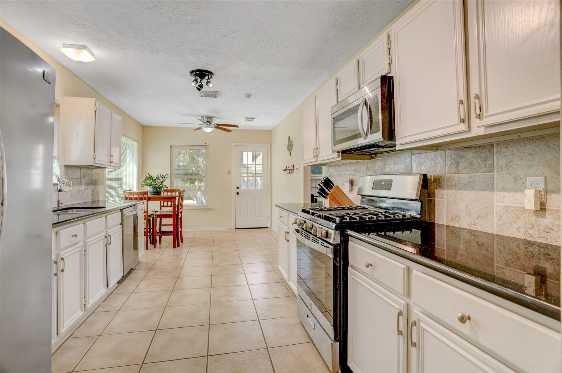 2513 Hadley Circle, Sugar Land, TX 77478 2513 Hadley Circle, Sugar Land, TX 77478