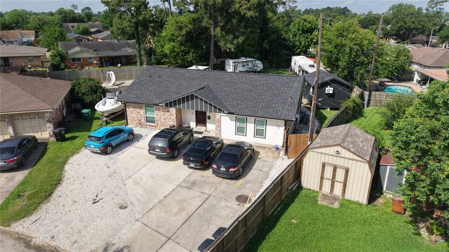 Property photo for 723 Fawn Court, Houston, TX