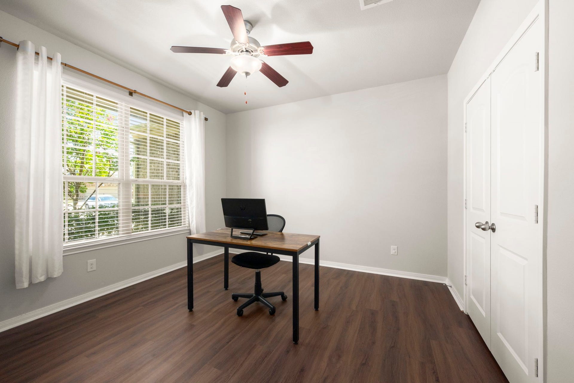 14305 Sawtooth Forest Court, Conroe, TX 77384 Bedroom 4 currently being used as a study.