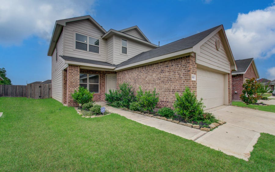 Property photo for 18906 Sorento Bay Lane, Hockley, TX