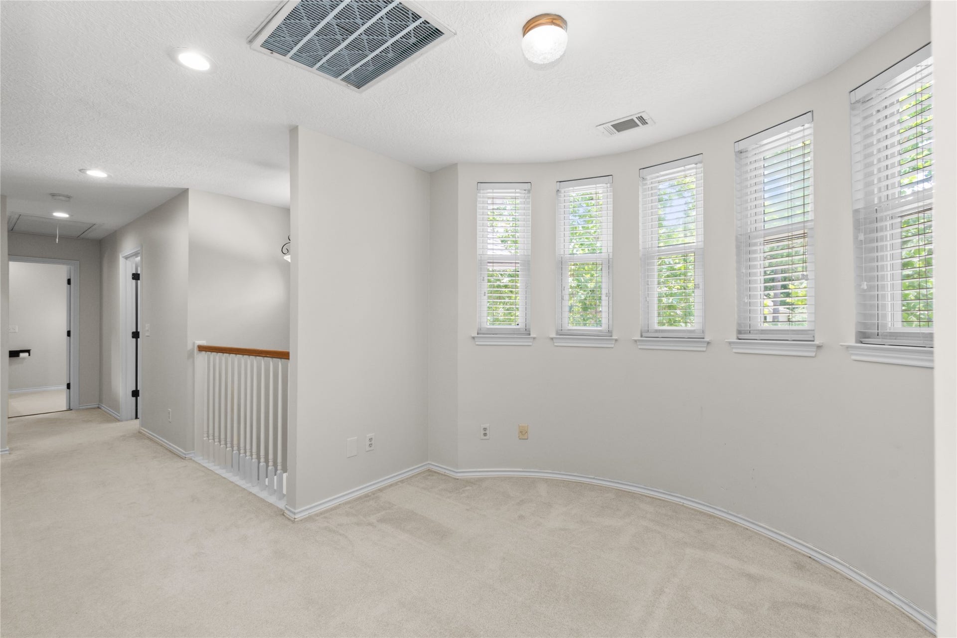 3 Dunlin Meadow Court, The Woodlands, TX 77381 3 Dunlin Meadow Court, The Woodlands, TX 77381