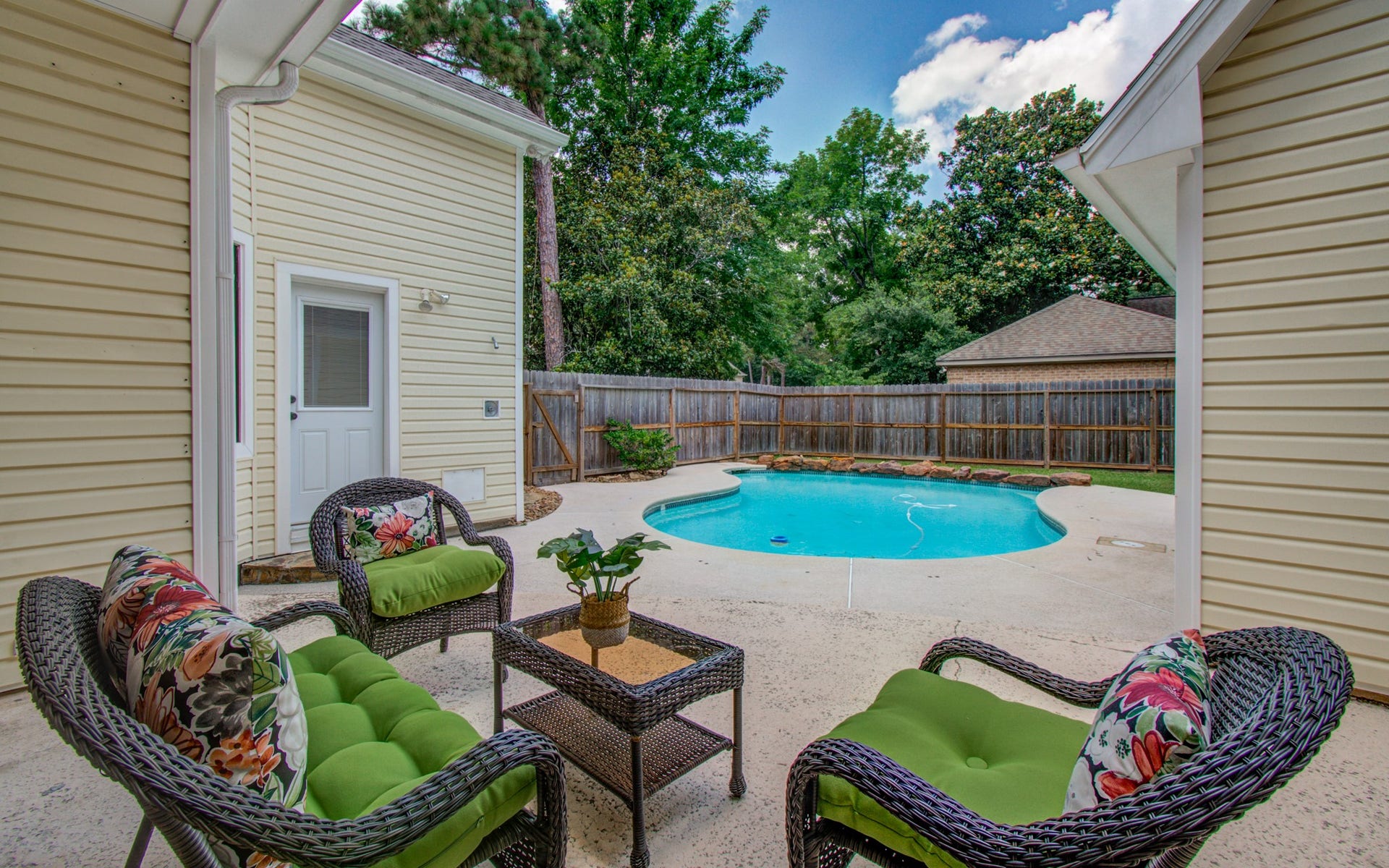 3 Dunlin Meadow Court, The Woodlands, TX 77381 3 Dunlin Meadow Court, The Woodlands, TX 77381