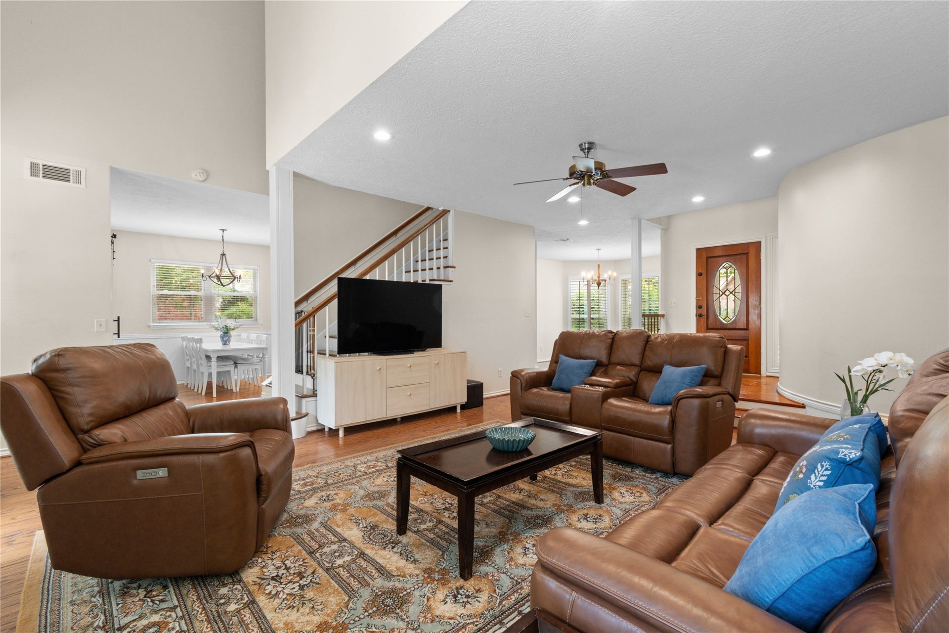 3 Dunlin Meadow Court, The Woodlands, TX 77381 3 Dunlin Meadow Court, The Woodlands, TX 77381