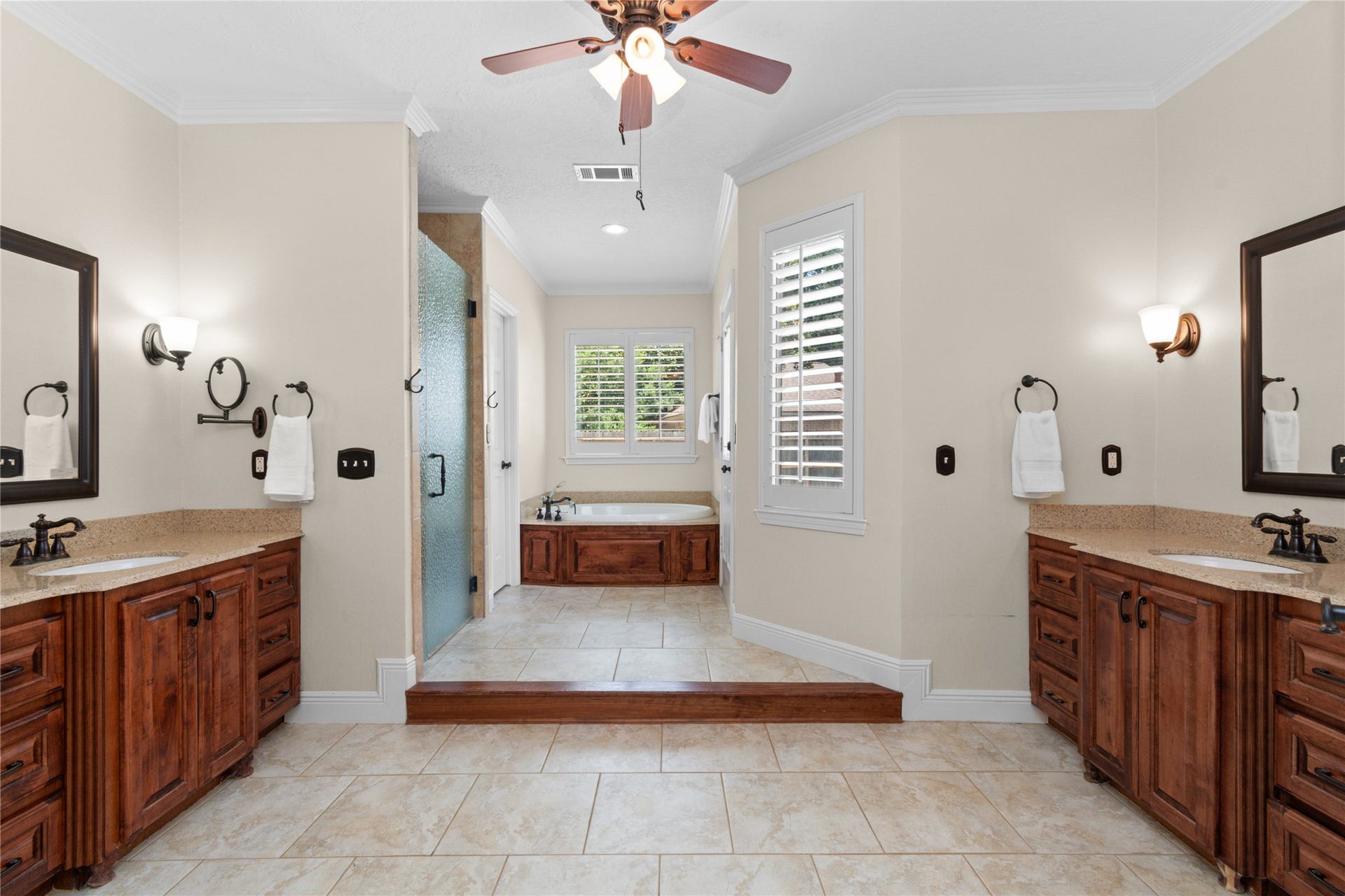 3 Dunlin Meadow Court, The Woodlands, TX 77381 3 Dunlin Meadow Court, The Woodlands, TX 77381