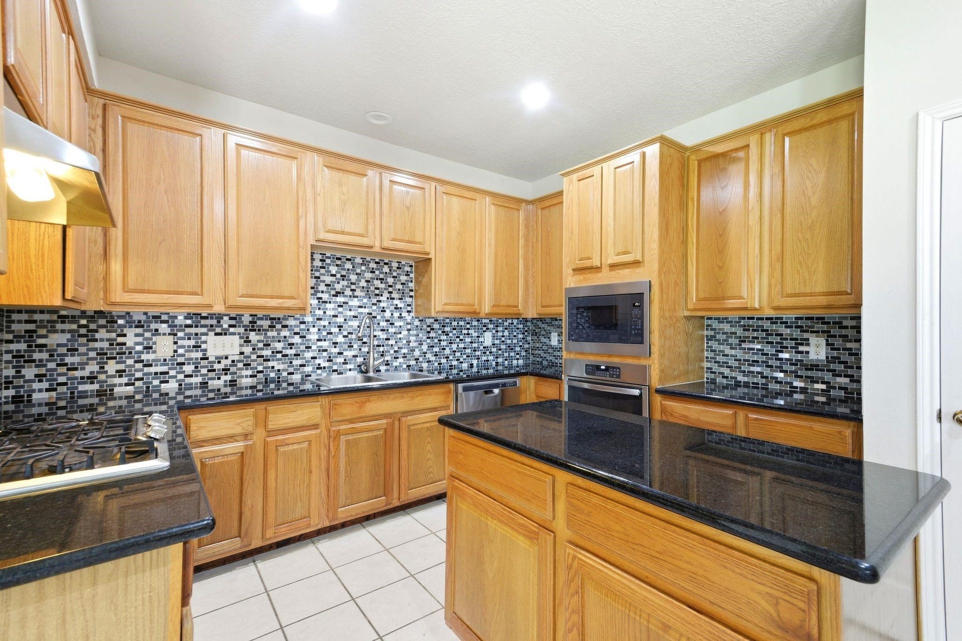 3126 Waters View Dr, Sugar Land, TX 77478 3126 Waters View Dr, Sugar Land, TX 77478