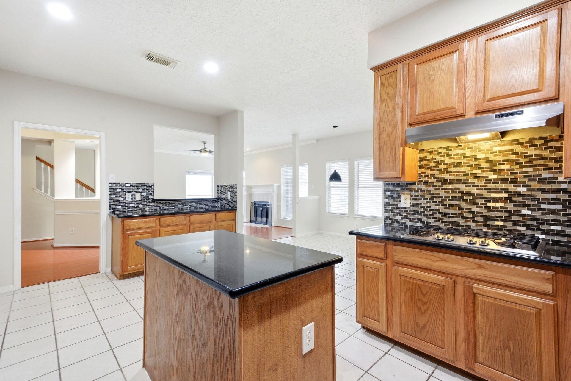 3126 Waters View Dr, Sugar Land, TX 77478 3126 Waters View Dr, Sugar Land, TX 77478