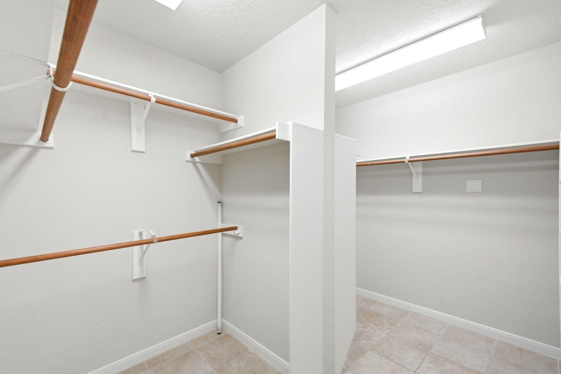 3126 Waters View Dr, Sugar Land, TX 77478 3126 Waters View Dr, Sugar Land, TX 77478