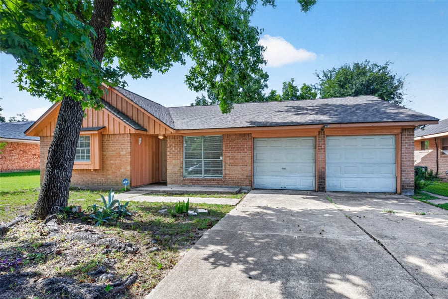 Property photo for 5010 Shilo Drive, Houston, TX