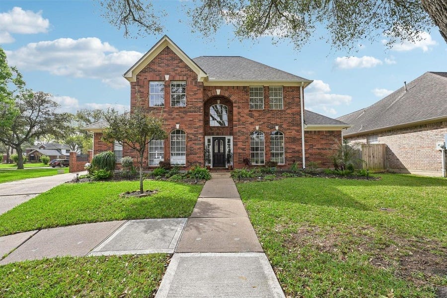 Property photo for 2202 Castle Bay Drive, League City, TX