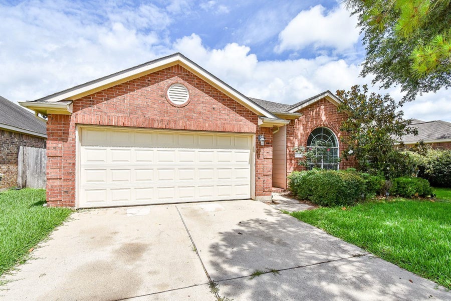 Property photo for 128 Long Canyon Lane, Richmond, TX