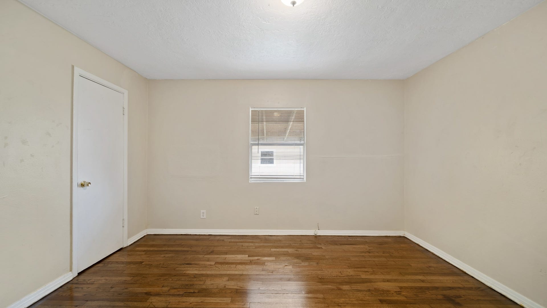 2426 Estate Drive, Deer Park, TX 77536 2426 Estate Drive, Deer Park, TX 77536