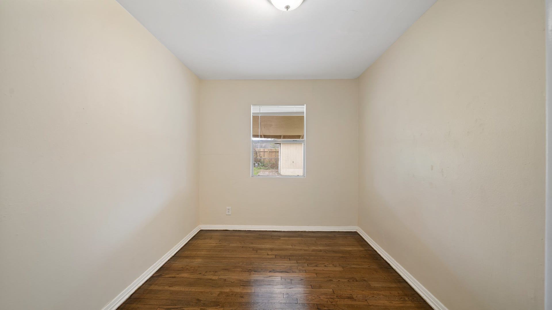 2426 Estate Drive, Deer Park, TX 77536 2426 Estate Drive, Deer Park, TX 77536