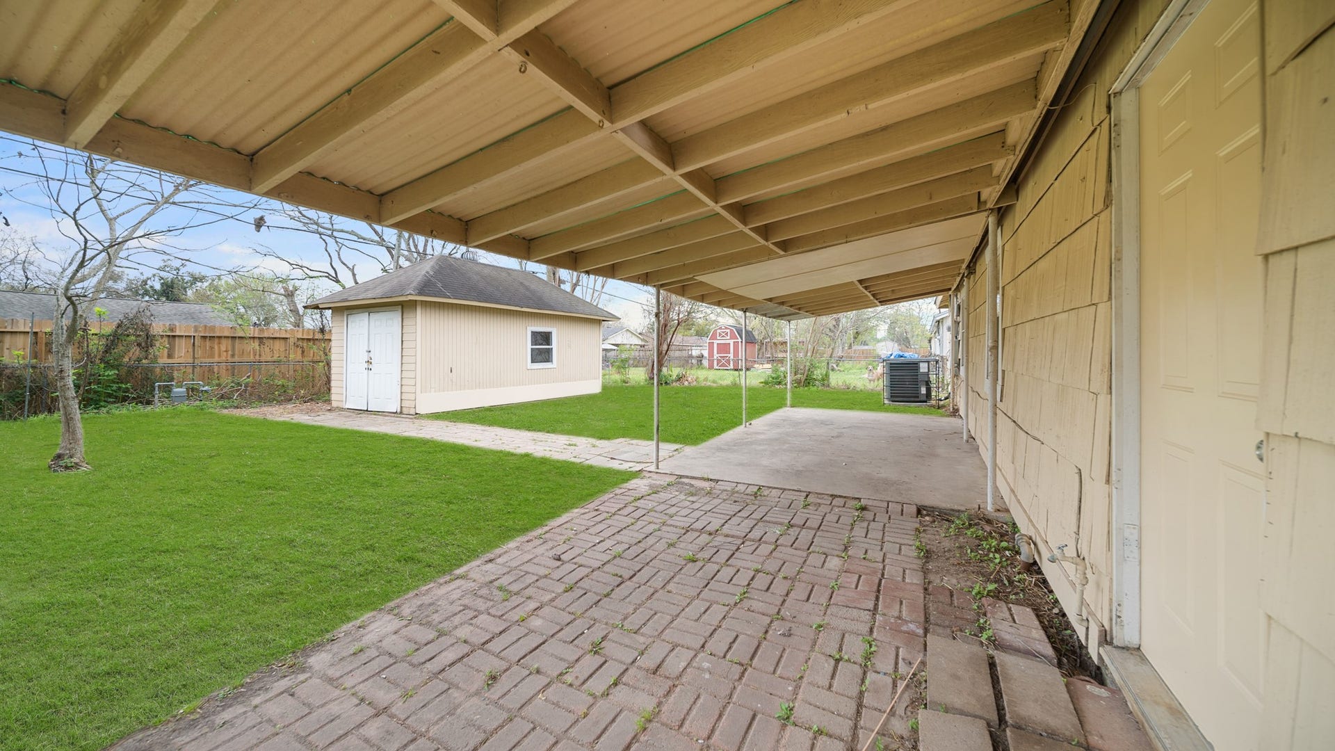 2426 Estate Drive, Deer Park, TX 77536 2426 Estate Drive, Deer Park, TX 77536