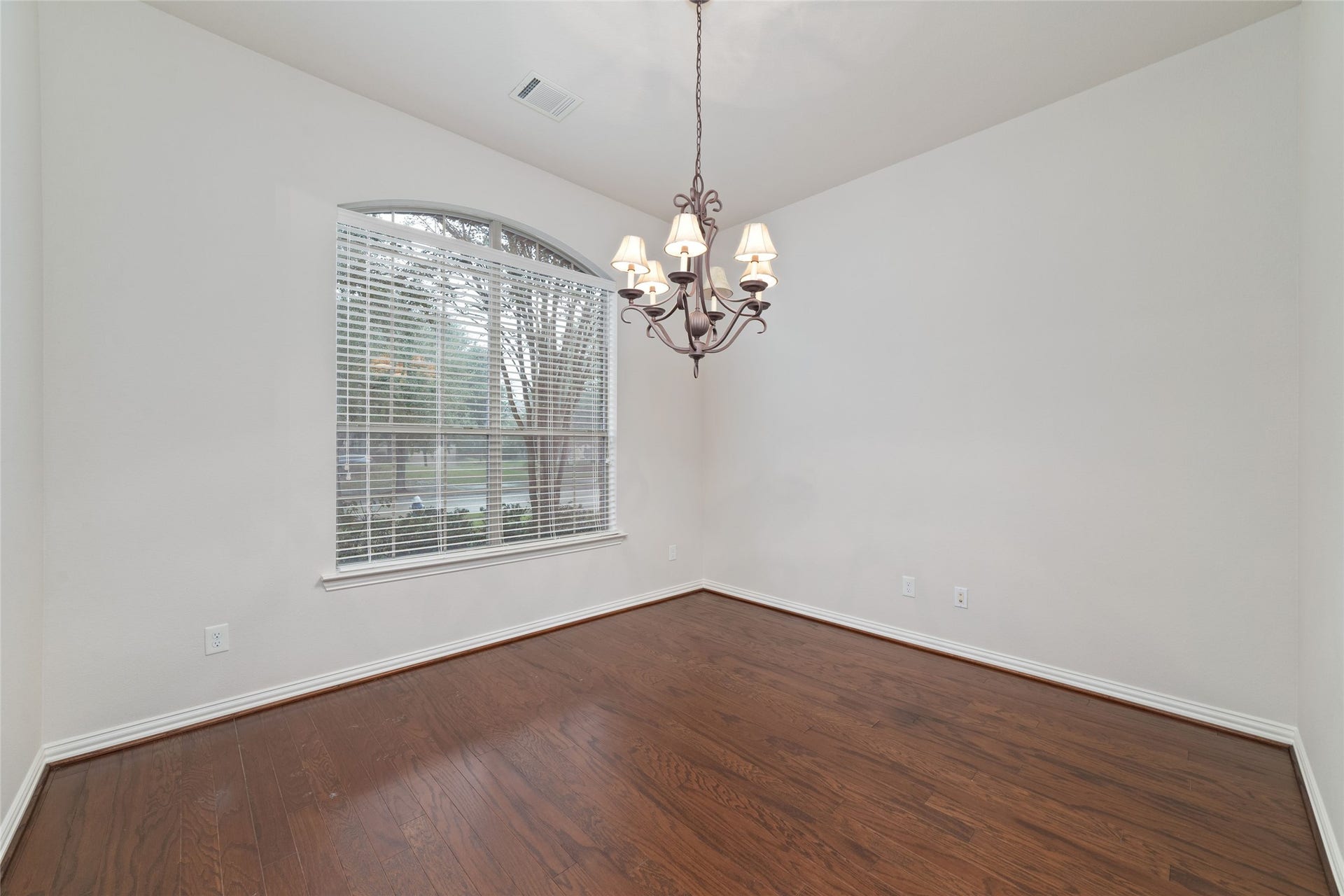 Formal dining room