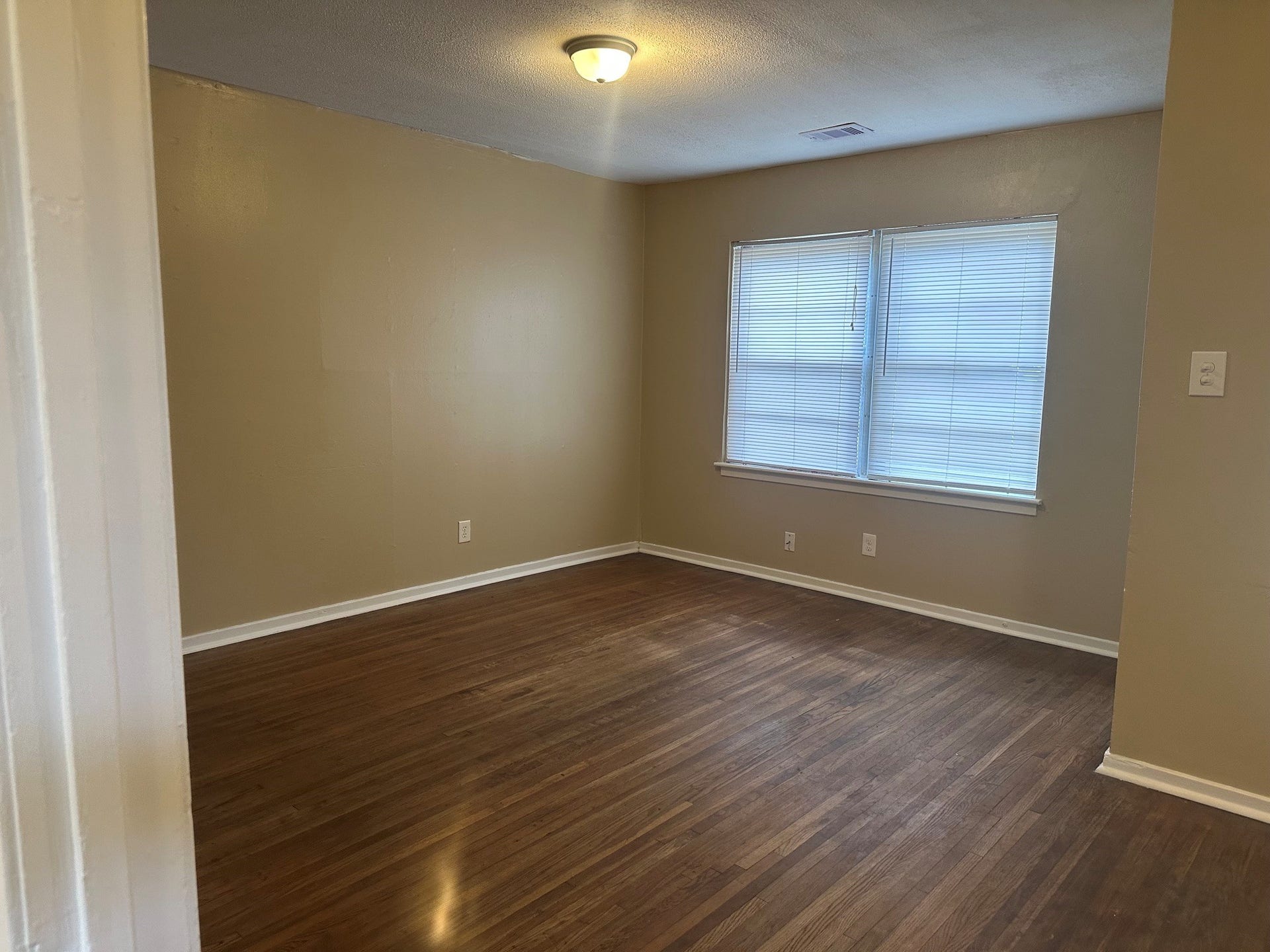 215 Cypress Street, Lake Jackson, TX 77566 215 Cypress Street, Lake Jackson, TX 77566