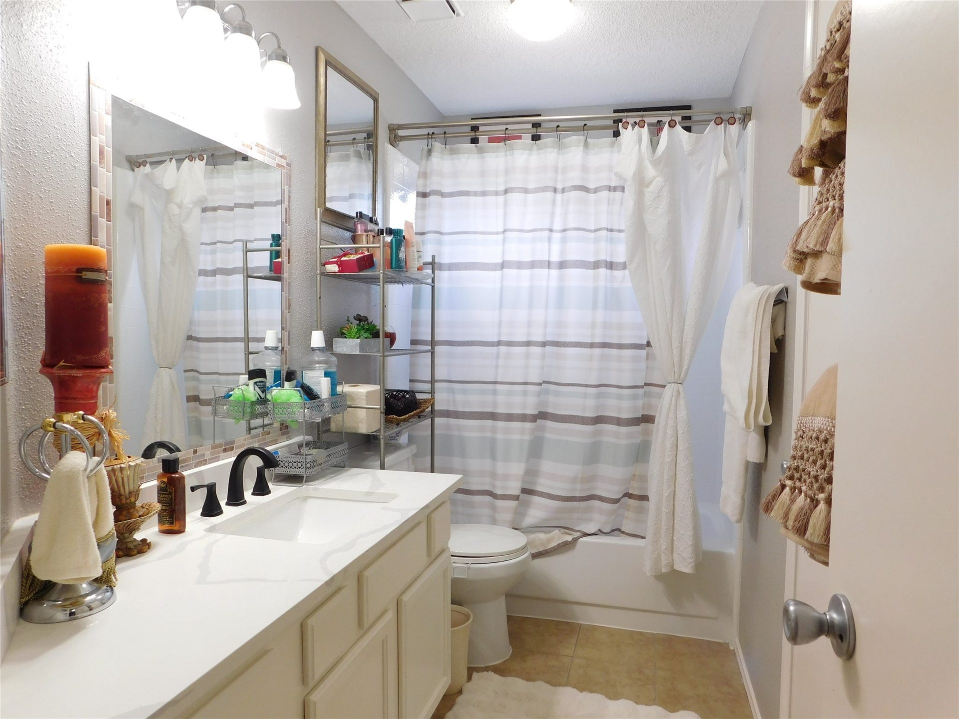 1703 Regal Blue Court, Fresno, TX 77545 1703 Regal Blue Court, Fresno, TX 77545