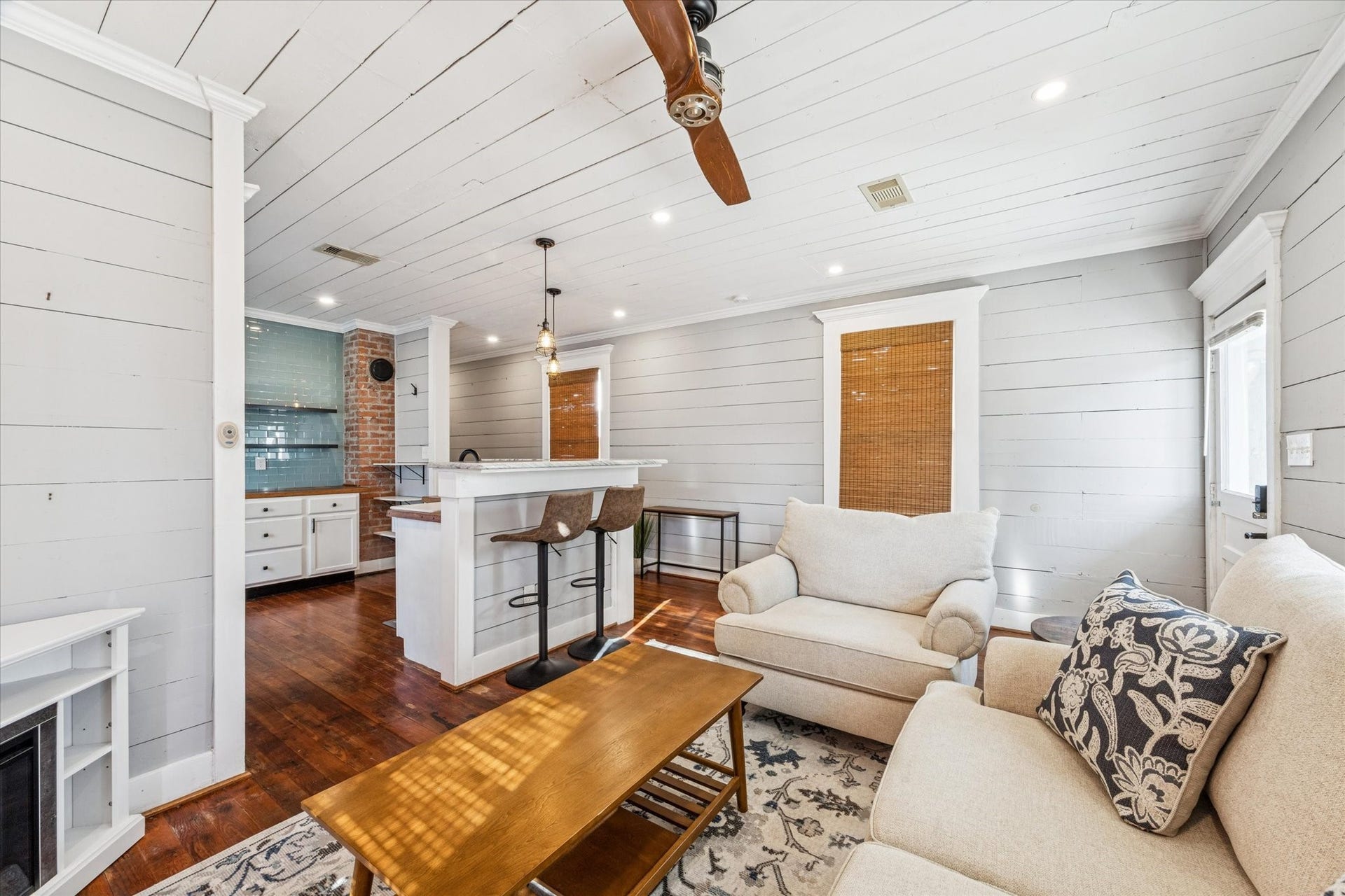2520 Ave L, Galveston, TX 77550 2520 Ave L, Galveston, TX 77550