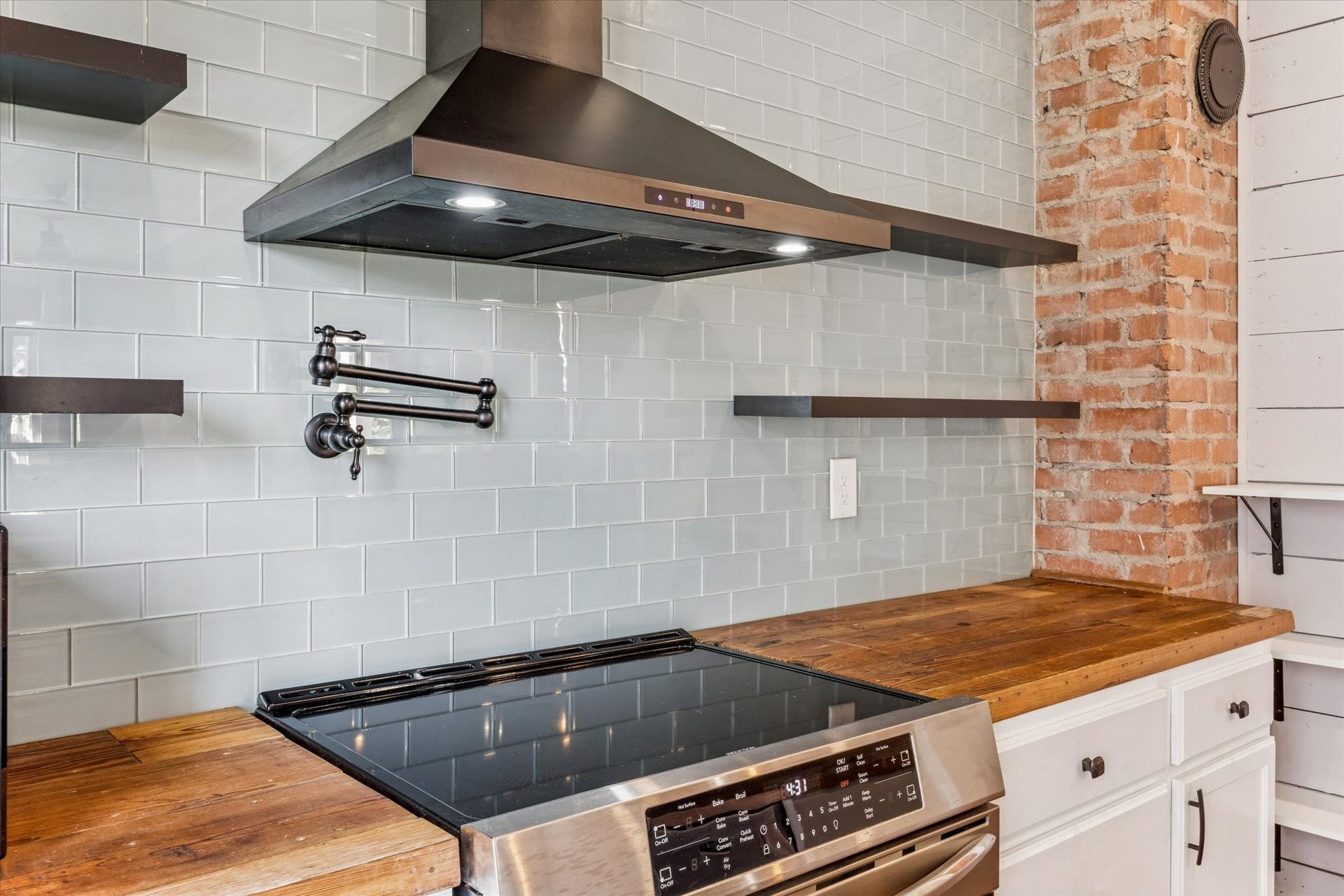 2520 Ave L, Galveston, TX 77550 2520 Ave L, Galveston, TX 77550