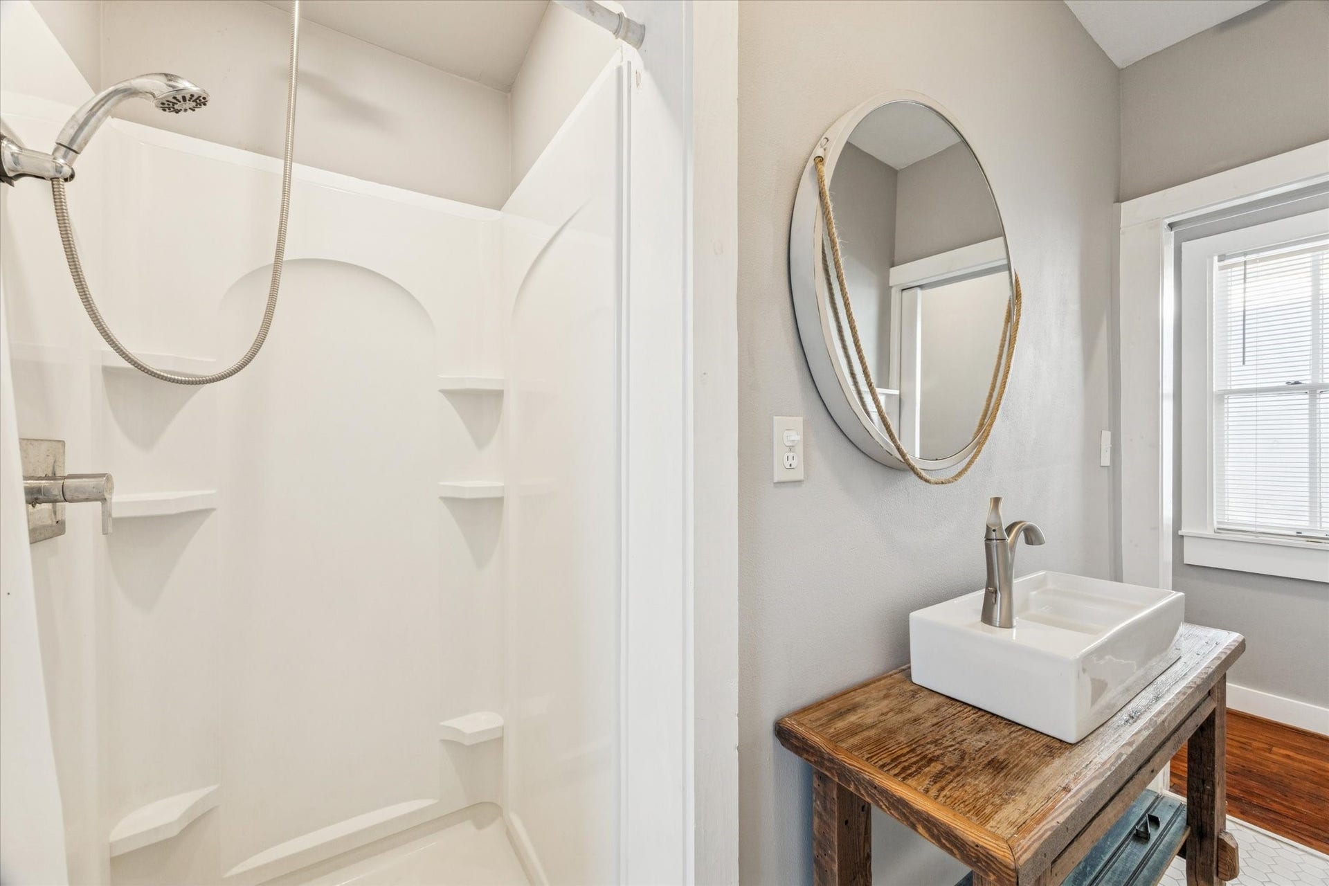 2520 Ave L, Galveston, TX 77550 2520 Ave L, Galveston, TX 77550