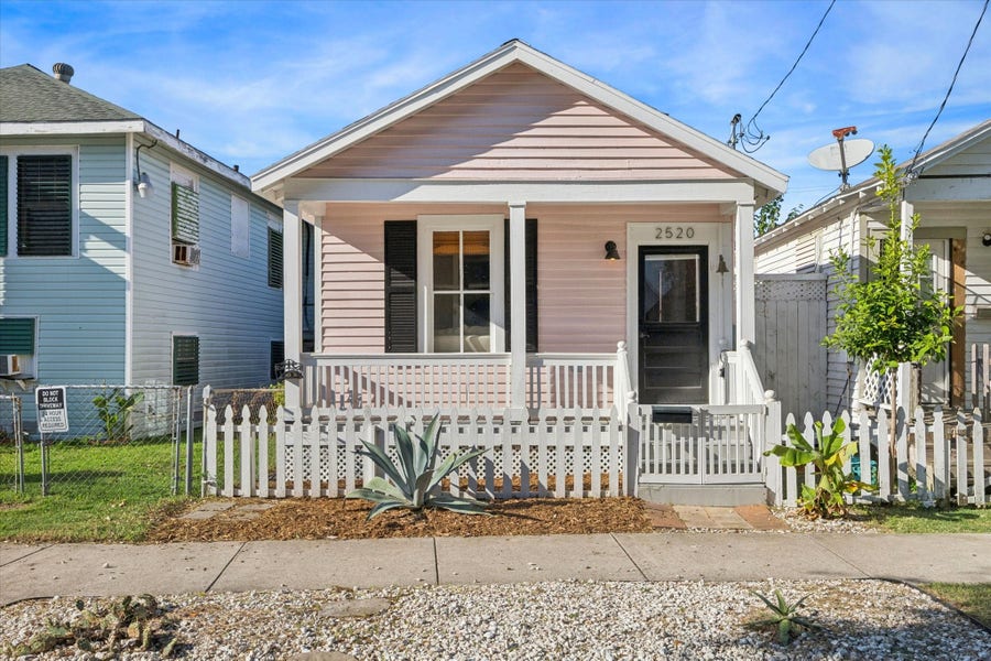 Property photo for 2520 Ave L, Galveston, TX