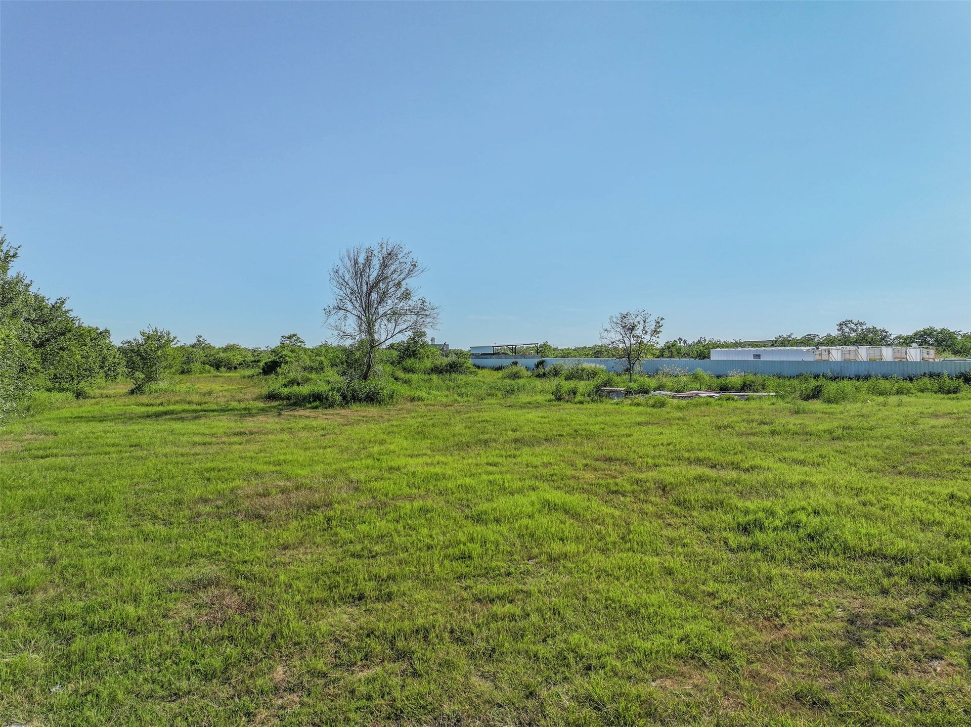 2375 E Fm 517, San Leon, TX 77539 2375 E Fm 517, San Leon, TX 77539