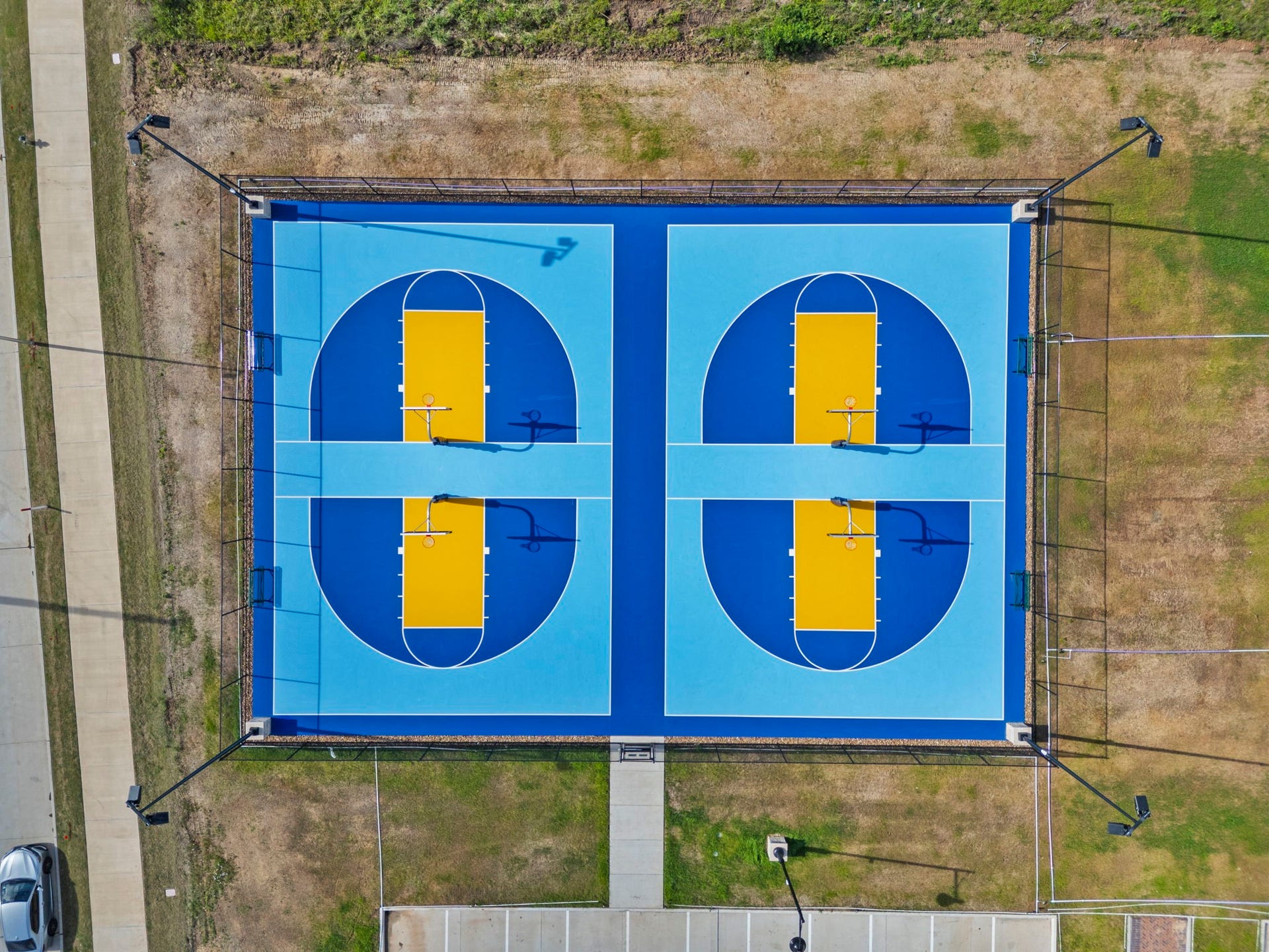 1806 Sienna Grove Drive, Missouri City, TX 77459 Basketball courts.