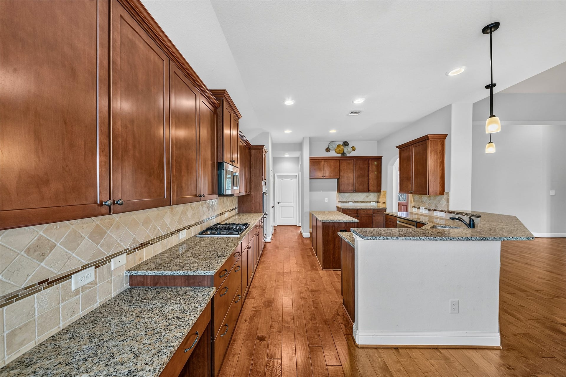 12218 Rampy Green Drive, Tomball, TX 77377 Whether you enjoy cooking and/or entertaining, this kitchen is truly a dream.