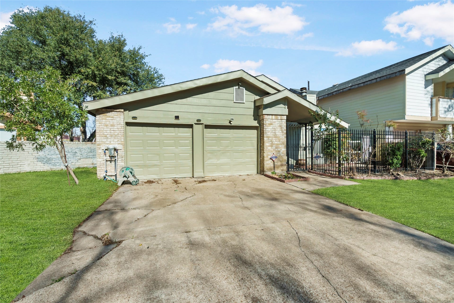 This home has an attached garage AND double wide driveway, allowing plenty of space for parking!