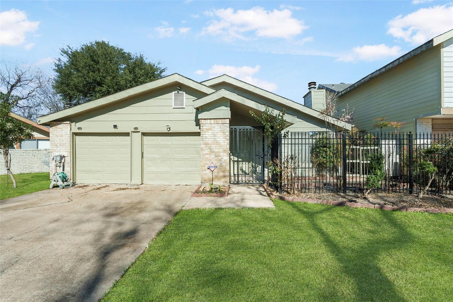 Property photo for 13622 Sunswept Way, Houston, TX