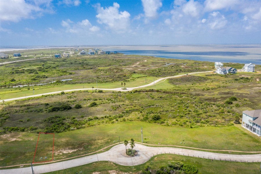 Property photo for 25810 Bay Breeze Drive, Galveston, TX
