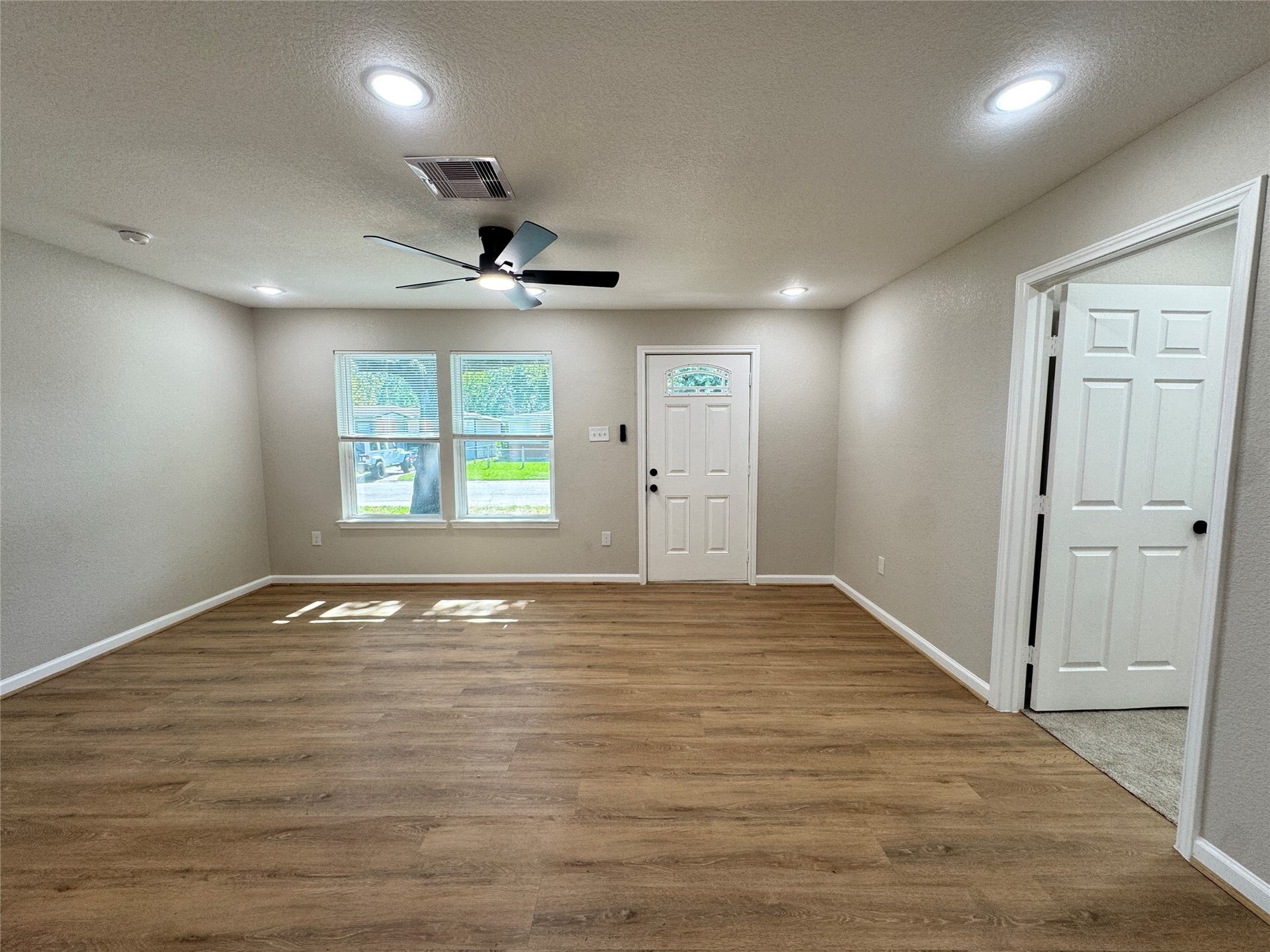 10629 Fairfax Street, Houston, TX 77029 10629 Fairfax Street, Houston, TX 77029