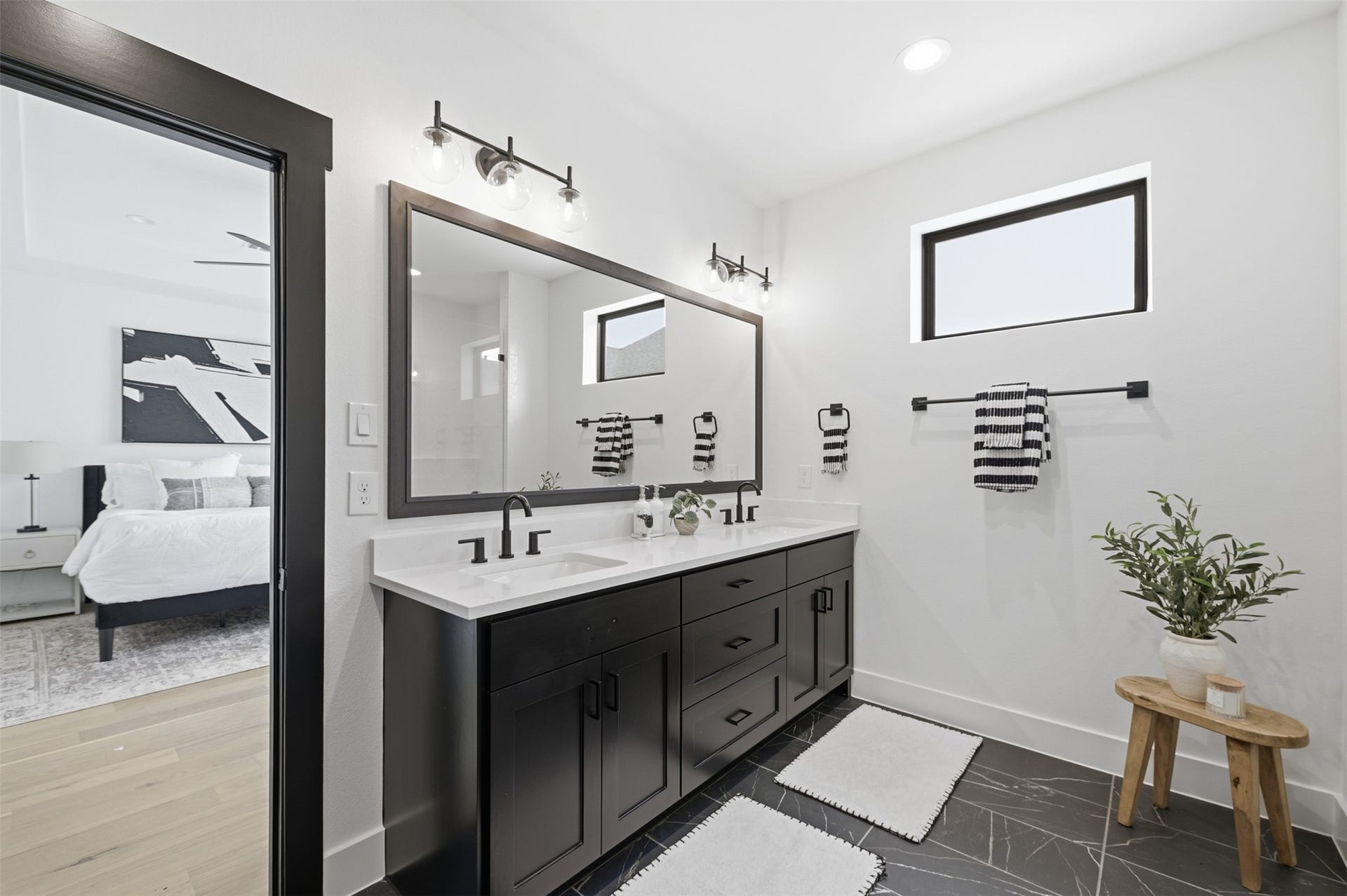 4605 Harrisburg Boulevard, #C, Houston, TX 77011 4605 Harrisburg Boulevard, #C, Houston, TX 77011