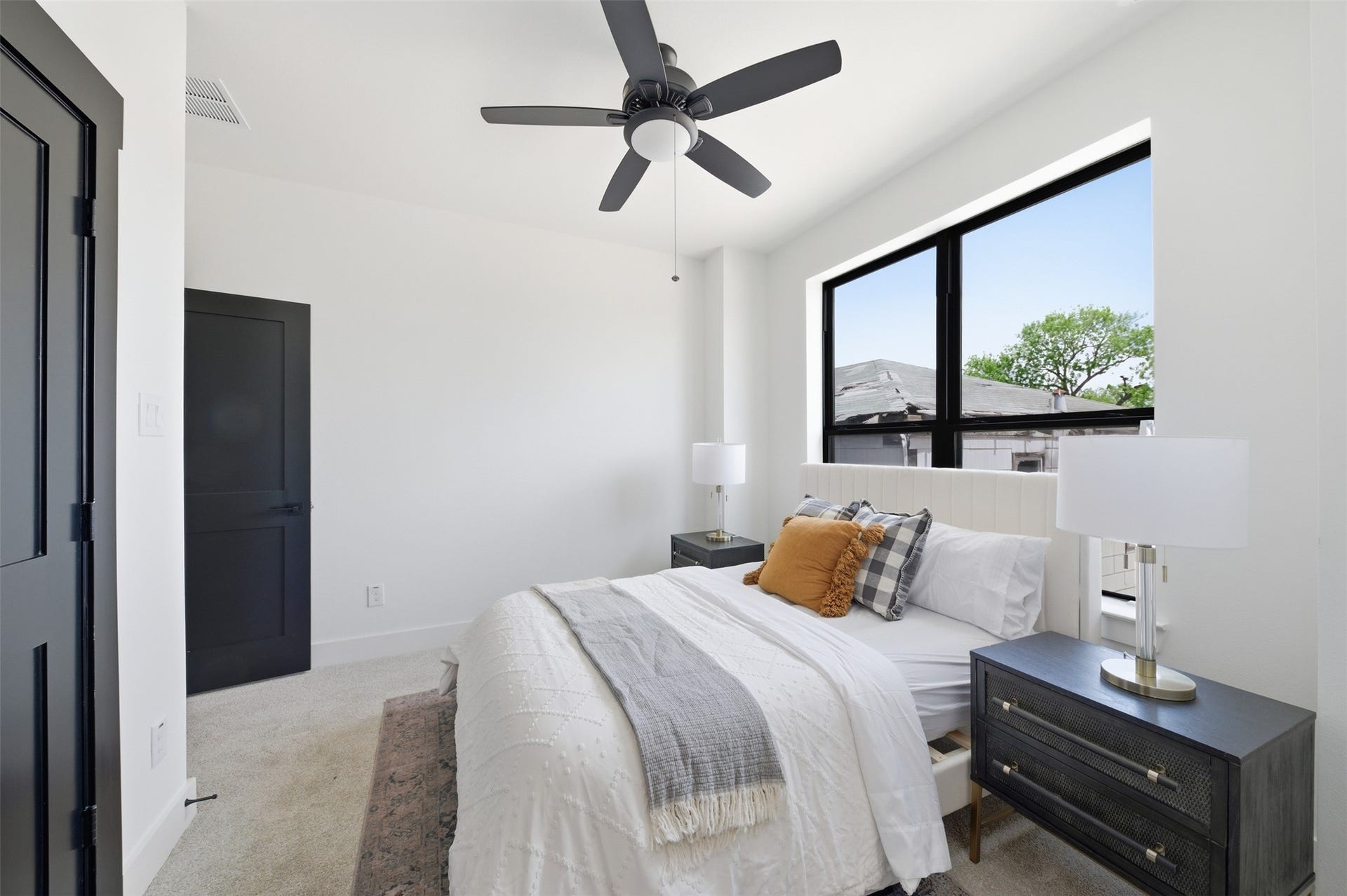 4605 Harrisburg Boulevard, #C, Houston, TX 77011 4605 Harrisburg Boulevard, #C, Houston, TX 77011