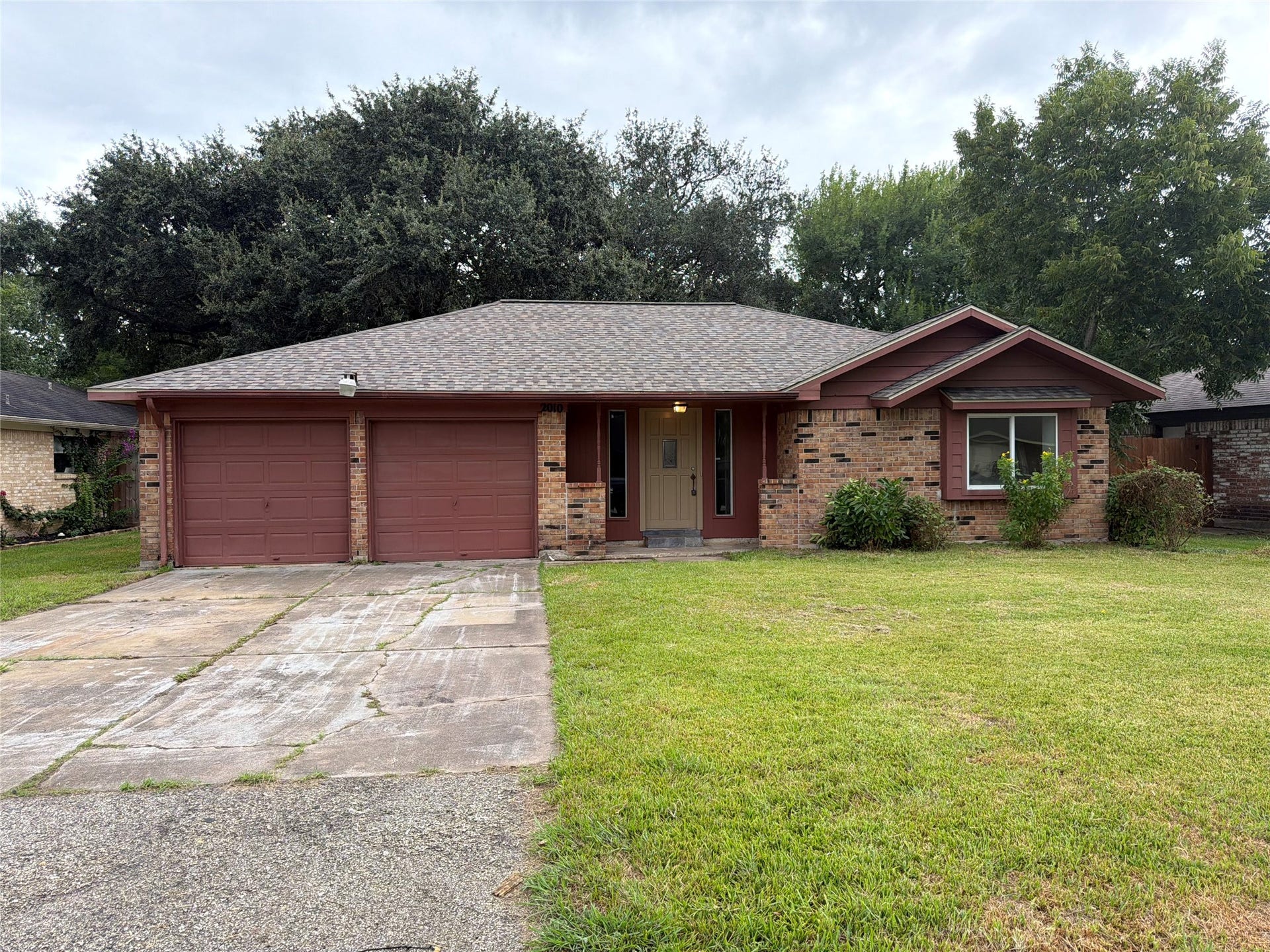 2010 Redwood Street, Kemah, TX 77565 2010 Redwood Street, Kemah, TX 77565