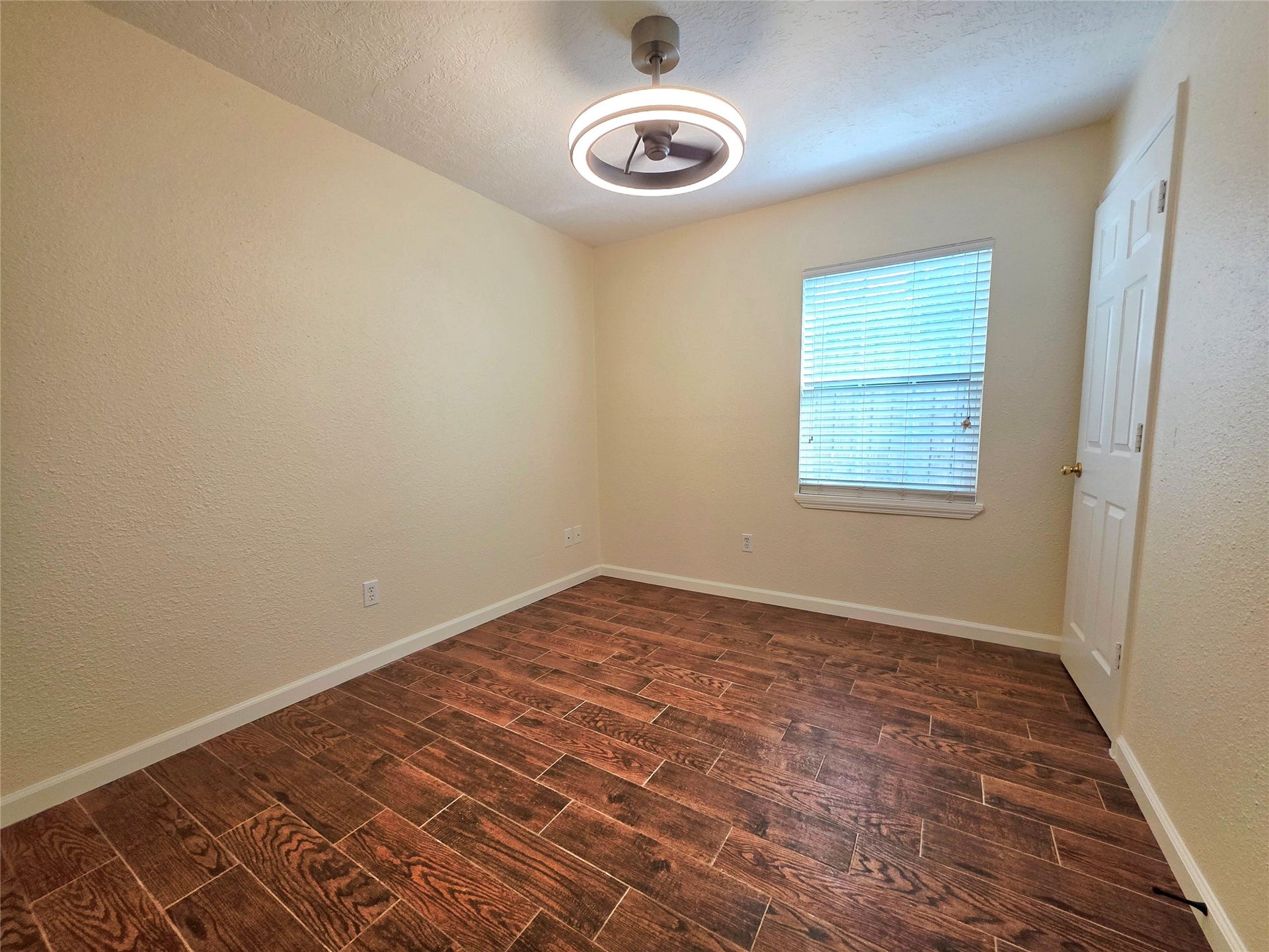 903 Beechgrove Drive, Webster, TX 77058 2nd Bedroom