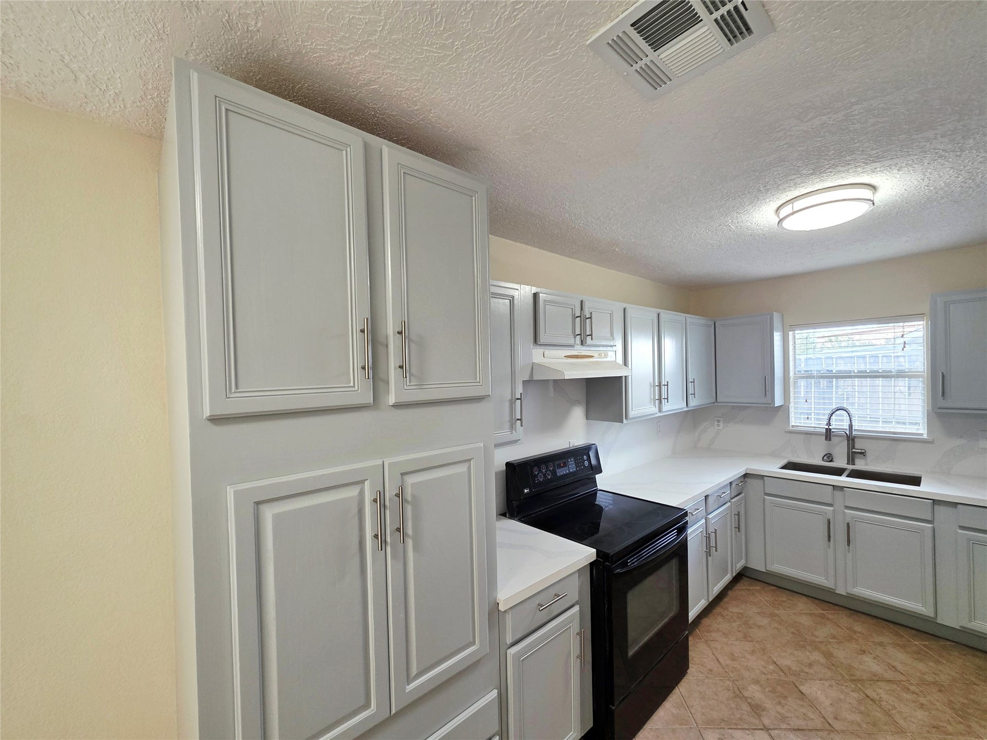 903 Beechgrove Drive, Webster, TX 77058 Updated Cabinets & Countertops