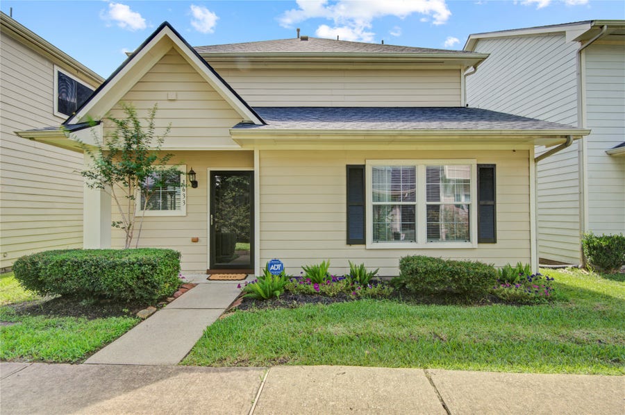 Property photo for 1633 Nichole Woods Drive, Houston, TX