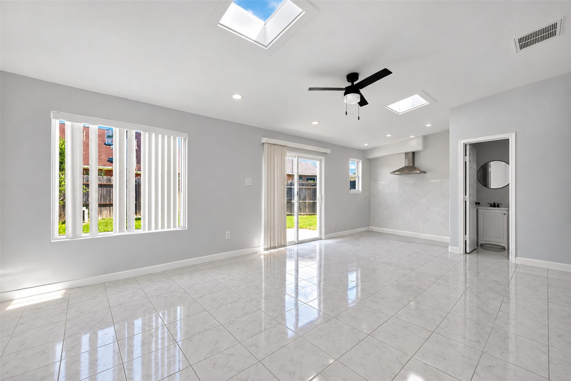 12214 Aspen Lane, Stafford, TX 77477 12214 Aspen Lane, Stafford, TX 77477