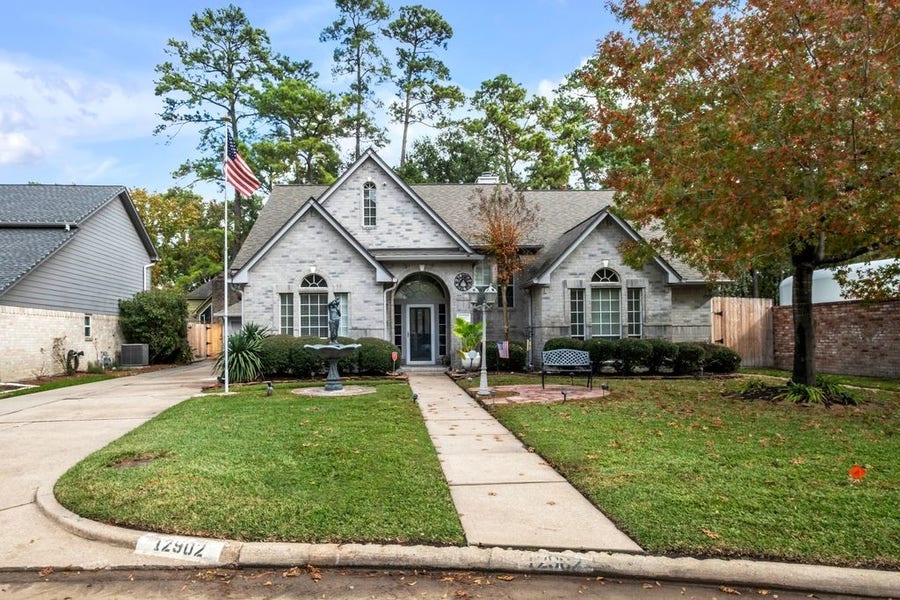 Property photo for 12902 Lake Mist Drive, Cypress, TX