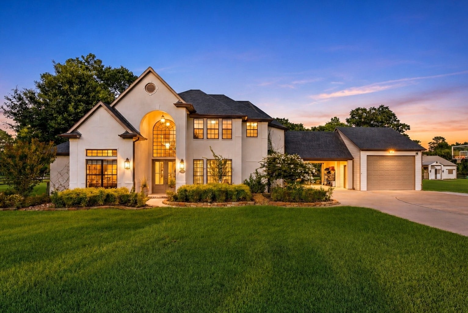 23210 Willowcreek Stables Road, Spring, TX 77389 This home lights up beautifully in the evenings/nights.