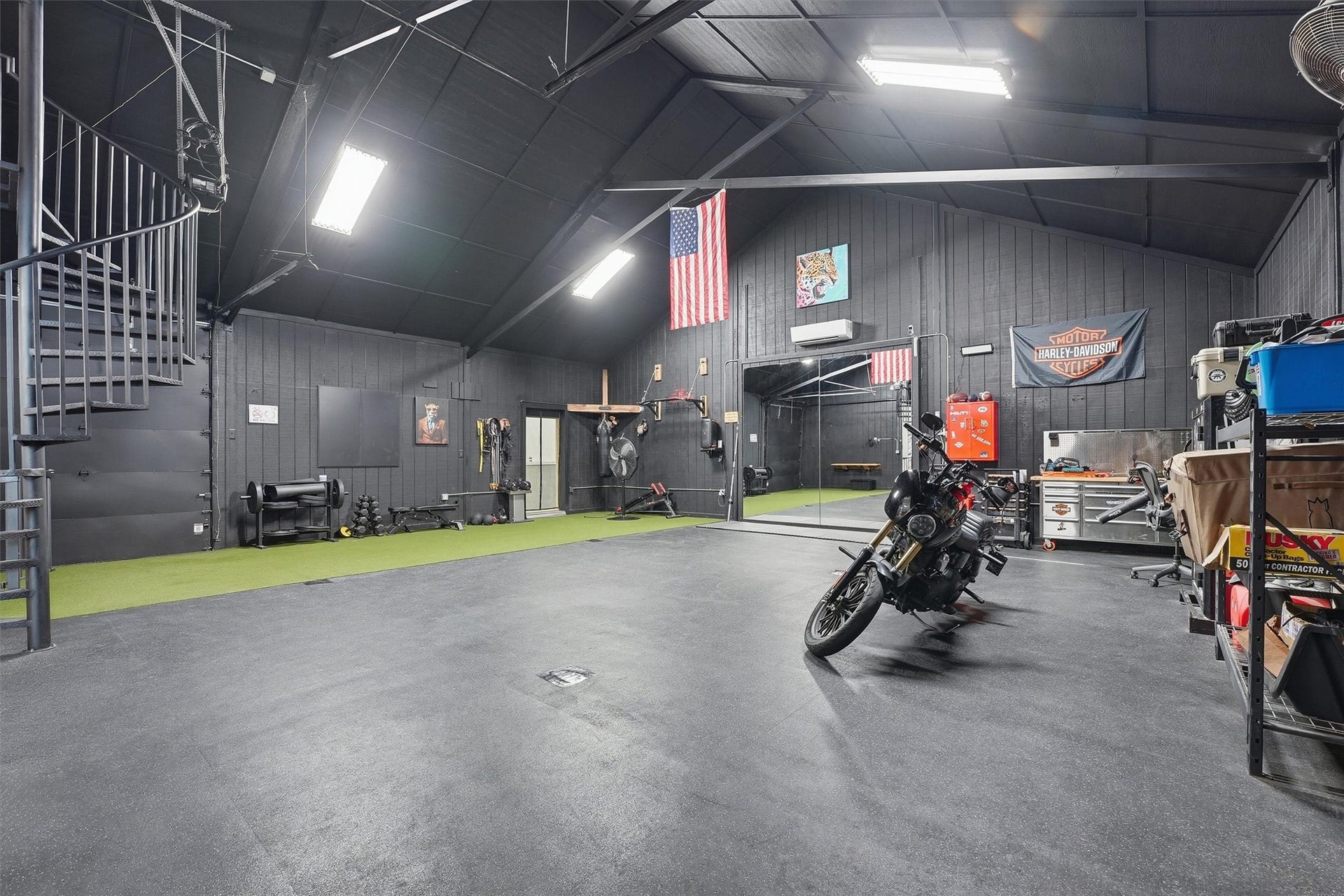 23210 Willowcreek Stables Road, Spring, TX 77389 This indoor gym space can be enjoyed year-round with the spray-foam insulation & Daikin mini-split A/C unit.