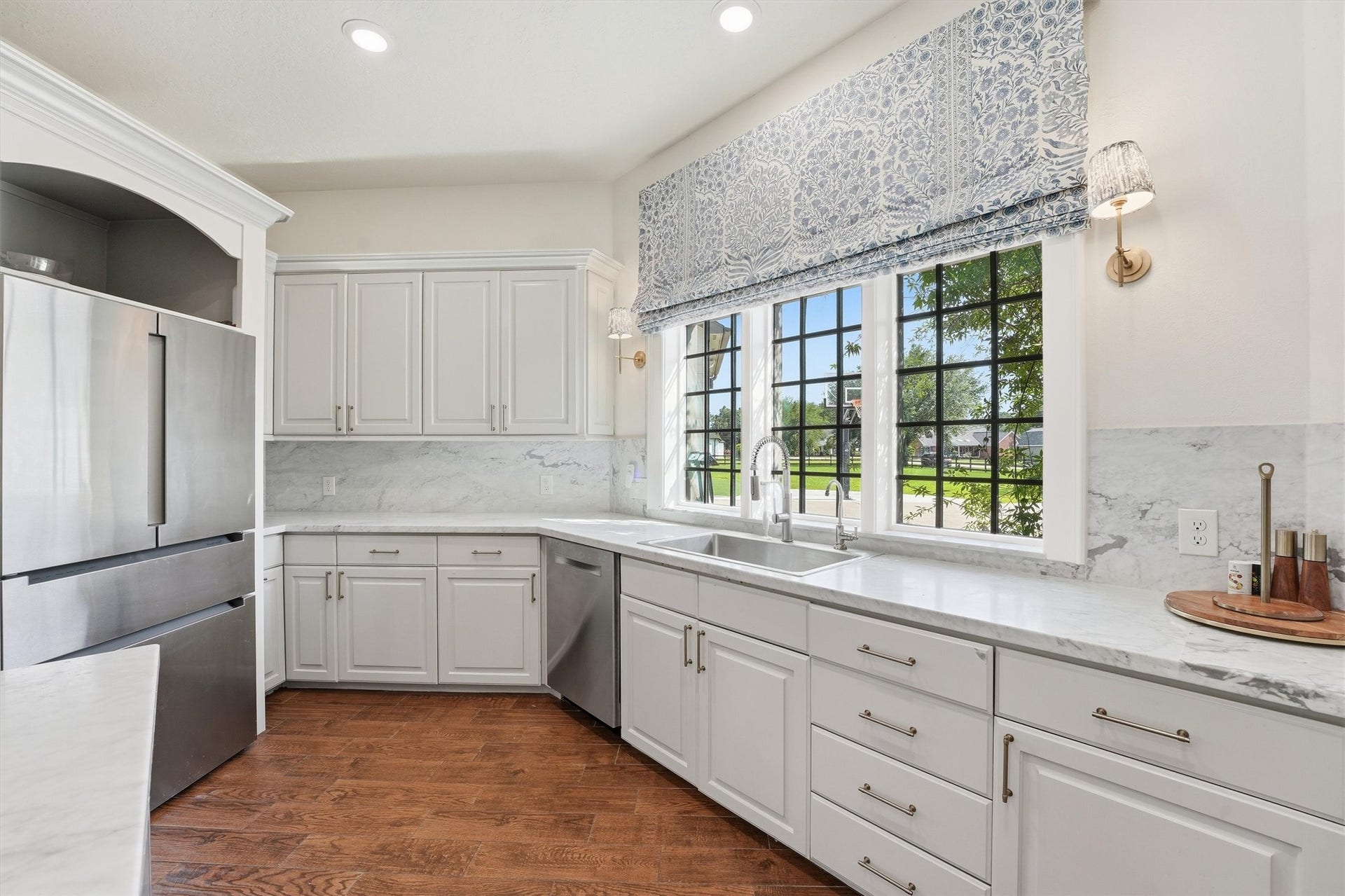 23210 Willowcreek Stables Road, Spring, TX 77389 Gorgeous cabinetry and high-end appliances